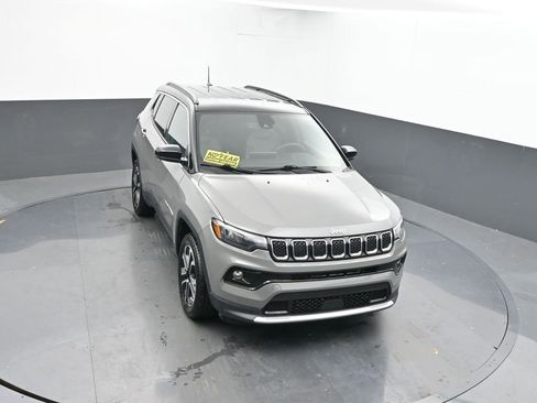 Used 2024 Jeep Compass Limited image 33