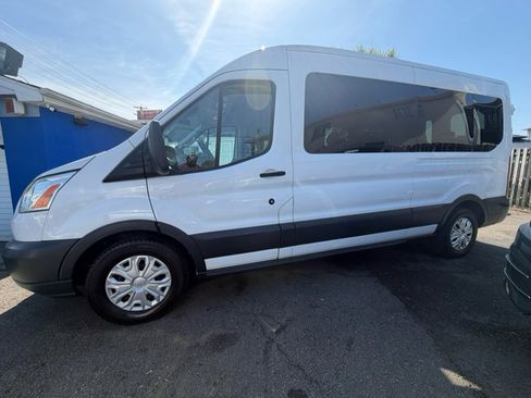 Used 2016 Ford Transit 350 XLT image 2