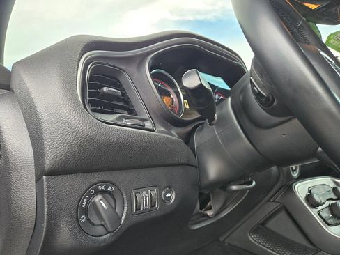 Used 2019 Dodge Challenger SXT RWD image 23