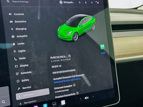 Used 2018 Tesla Model 3 Long Range image 17