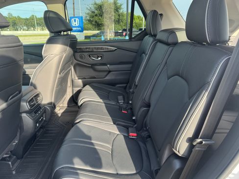Certified 2023 Honda Pilot Elite image 30