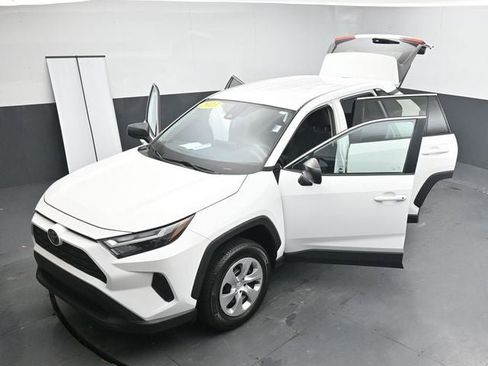 Used 2023 Toyota RAV4 LE image 37