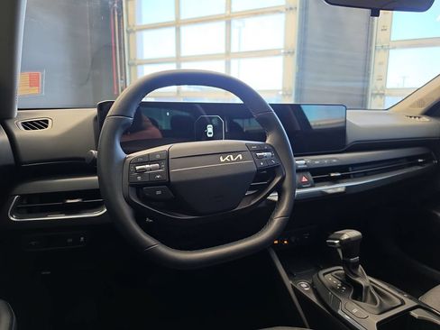 Certified 2025 Kia K4 EX FWD image 19