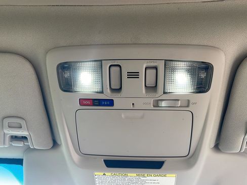 Used 2016 Subaru Outback 2.5i Limited image 6