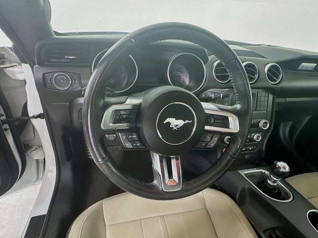Used 2022 Ford Mustang Coupe RWD image 12