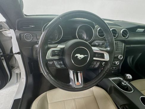 Used 2022 Ford Mustang Coupe RWD image 12