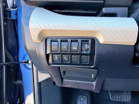 Used 2022 Subaru Ascent Premium w/ Convenience Package image 32