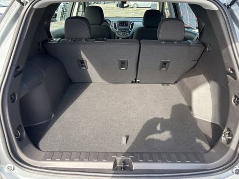 Used 2024 Chevrolet Equinox LS FWD image 32