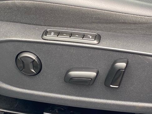 Certified 2022 Volkswagen ID.4 Pro S AWD/4WD image 11