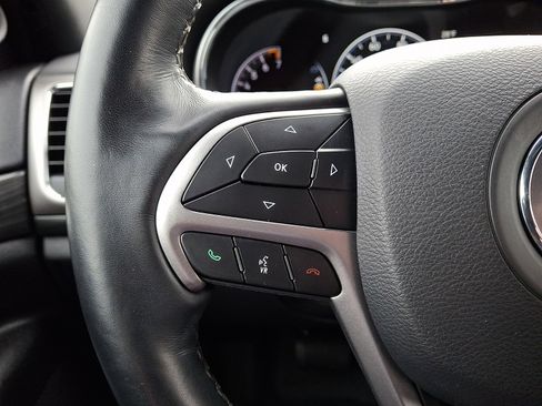 Used 2021 Jeep Grand Cherokee Laredo X image 22