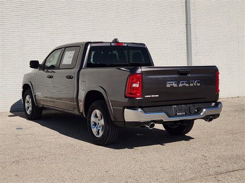 New 2026 RAM 1500 2WD Crew Cab image 3