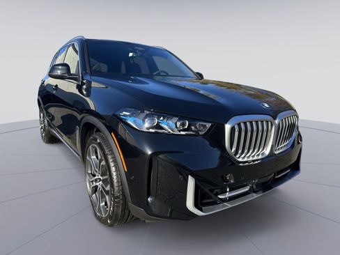 New 2026 BMW X5 xDrive40i w/ Climate Comfort Package AWD/4WD image 3