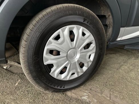 Used 2017 Ford Transit 150 XLT image 13