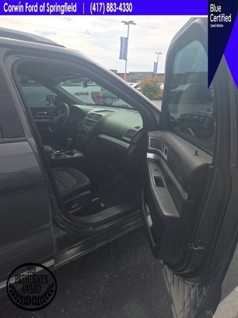 Used 2017 Ford Explorer XLT AWD/4WD image 17