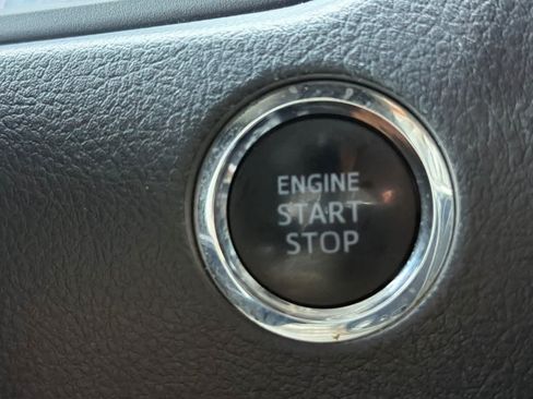 Used 2020 Toyota 4Runner TRD Off-Road Premium AWD/4WD image 25