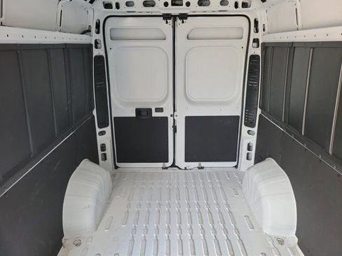 Used 2026 RAM ProMaster 2500 w/ Convenience Group FWD image 17