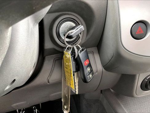 Used 2019 Nissan Frontier SV image 13