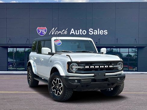 Used 2024 Ford Bronco Outer Banks image 1