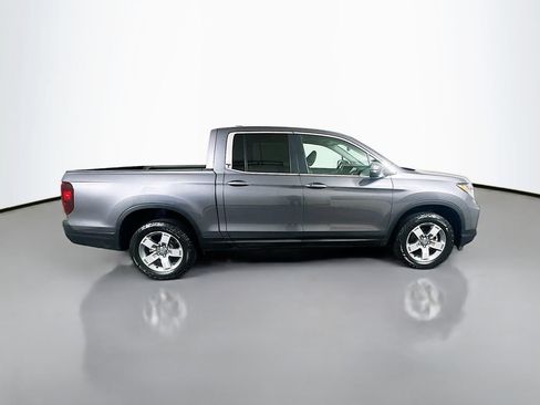 Certified 2025 Honda Ridgeline RTL image 4