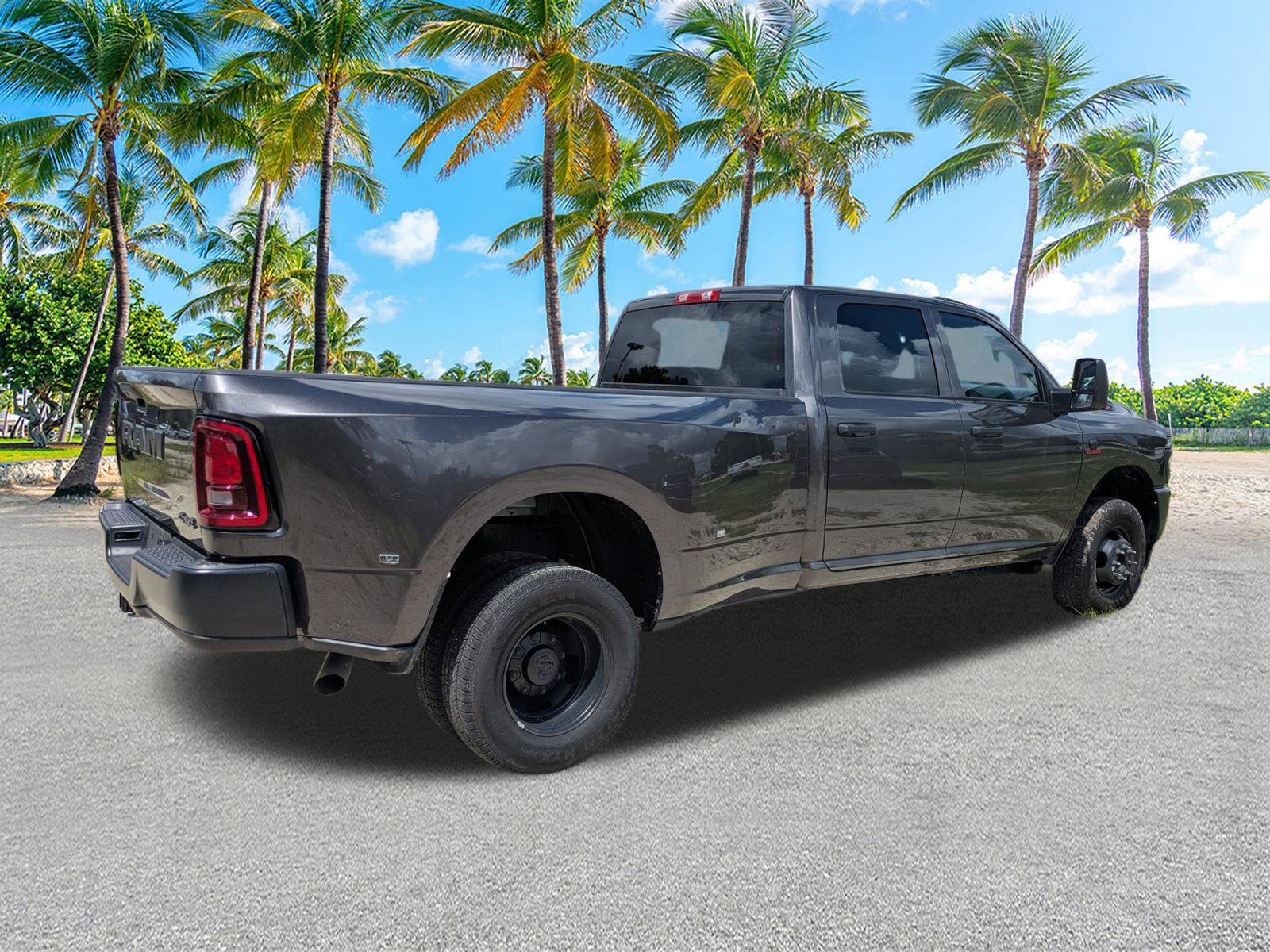 Used 2026 RAM 3500 Tradesman AWD/4WD image 5