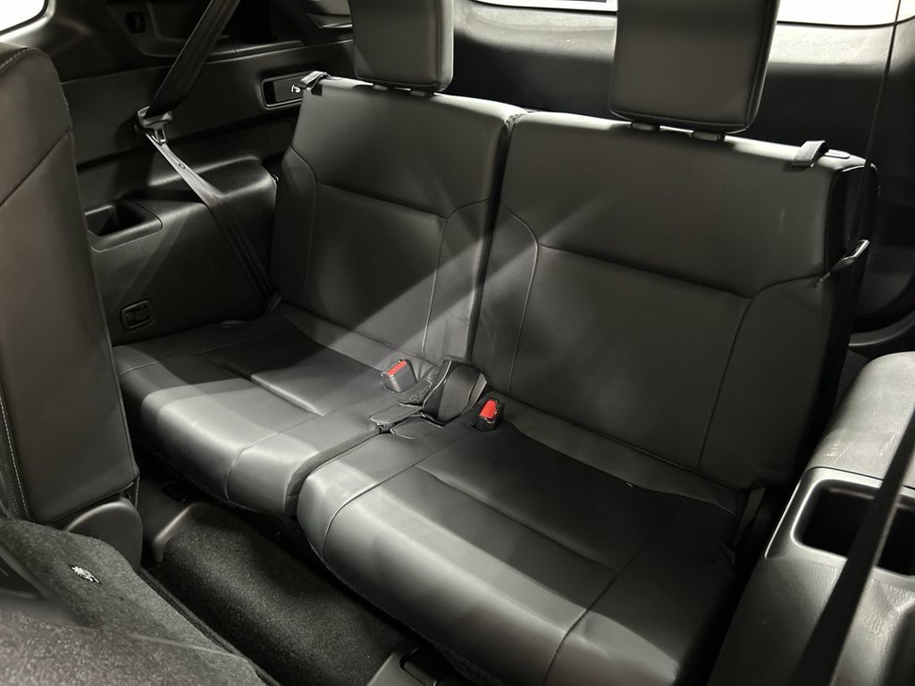 Used 2024 Mitsubishi Outlander SEL AWD/4WD image 21