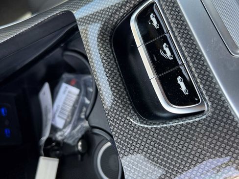 Used 2024 Mercedes-Benz CLE 300 4MATIC Cabriolet image 28