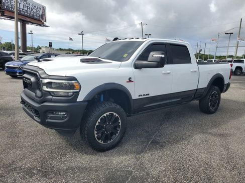 Used 2024 RAM 2500 Rebel AWD/4WD image 2