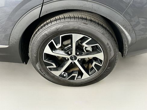Used 2024 Kia Sportage EX image 11