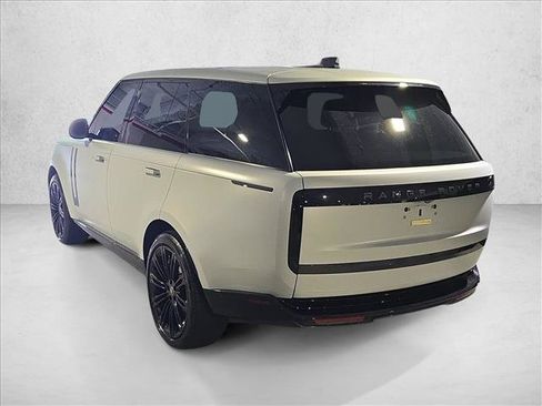 Used 2025 Land Rover Range Rover SE AWD/4WD image 7