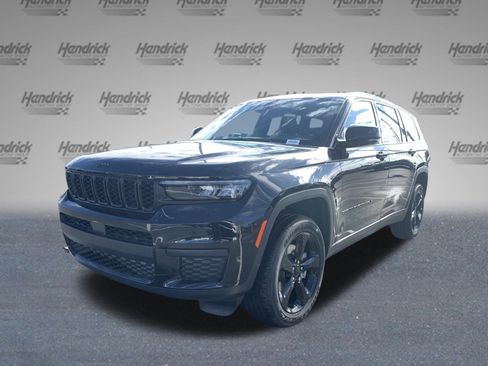 New 2025 Jeep Grand Cherokee L Altitude image 4