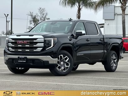 New 2026 GMC Sierra 1500 SLE w/ Preferred Package
