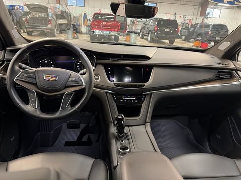 Used 2024 Cadillac XT5 Premium Luxury w/ Platinum Package image 18