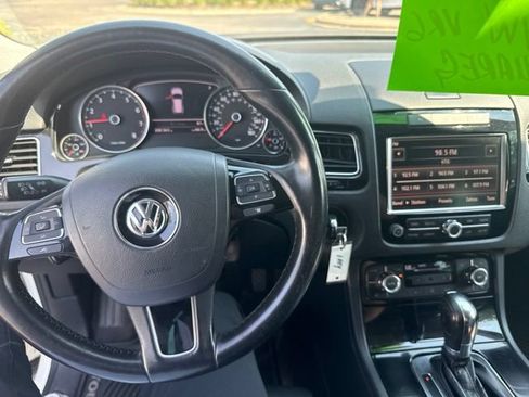 Used 2012 Volkswagen Touareg VR6 AWD/4WD image 9