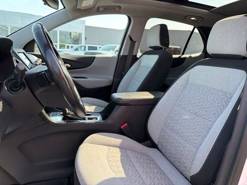 Used 2022 Chevrolet Equinox LT FWD image 15