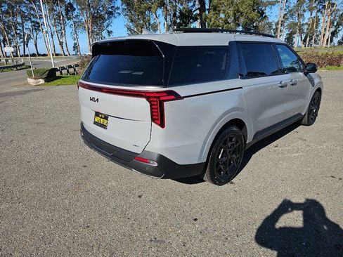 New 2026 Kia Carnival SX Prestige image 5