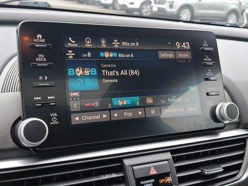 Used 2019 Honda Accord Touring image 18
