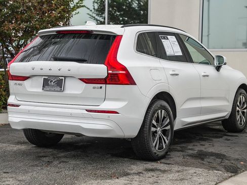 Used 2023 Volvo XC60 B5 Core image 6