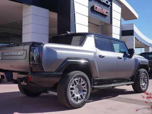 New 2025 GMC Hummer EV 3X image 3