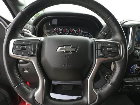 Used 2021 Chevrolet Silverado 1500 RST AWD/4WD image 16