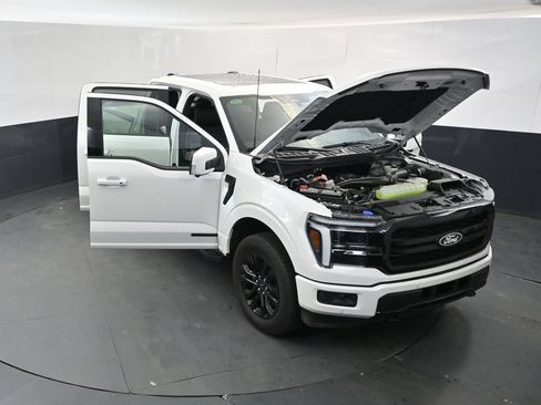 Used 2026 Ford F150 Lariat AWD/4WD image 17