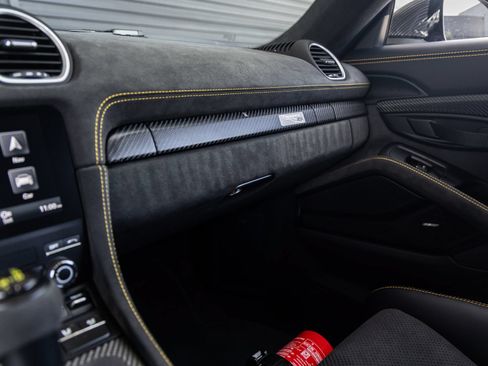 Certified 2024 Porsche 718 Boxster Spyder RS RWD image 44