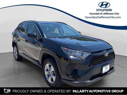 Used 2022 Toyota RAV4 LE AWD/4WD image 1