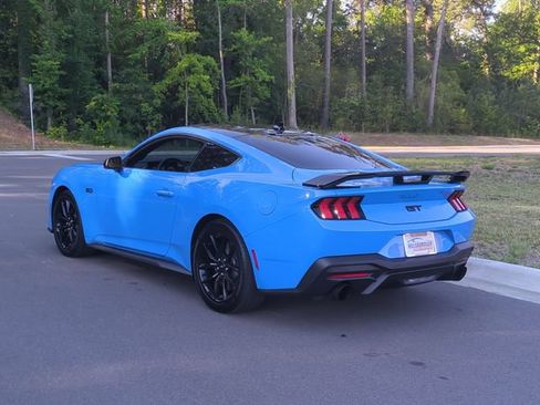 Used 2025 Ford Mustang GT RWD image 11