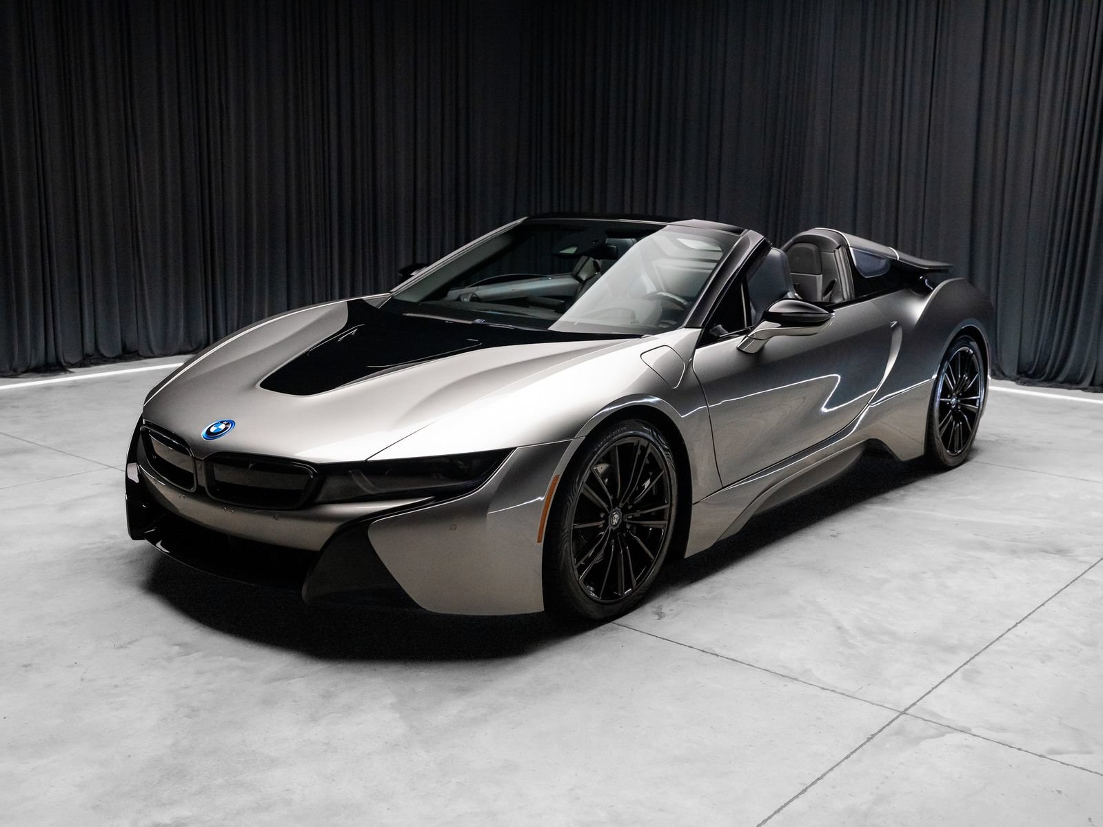 Used 2019 BMW i8 Roadster AWD/4WD image 22