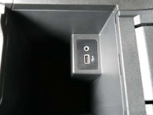 Used 2019 Nissan Sentra SV w/ All Weather Package FWD image 33