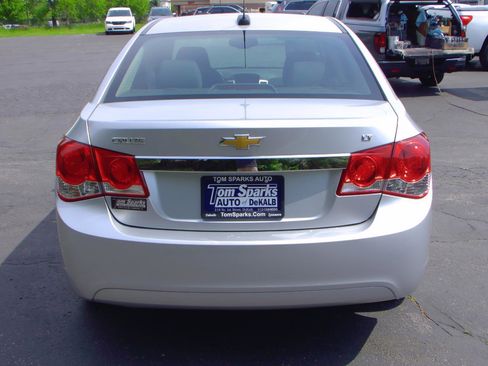 Used 2016 Chevrolet Cruze LT FWD image 25