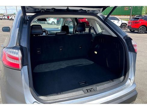 Used 2022 Ford Edge Titanium image 10