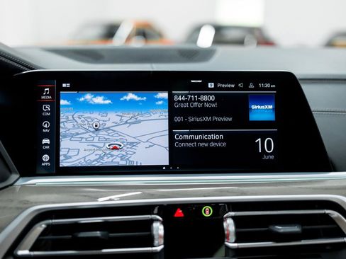 Used 2022 BMW X7 xDrive40i w/ M Sport Package AWD/4WD image 80