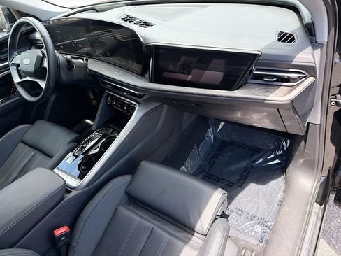 Used 2025 Audi Q5 Prestige AWD/4WD image 13