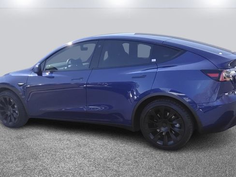Used 2021 Tesla Model Y Long Range image 6